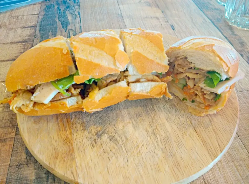 good taste and 1st trial BBQ pork Vietnam franc bread ~|梁嘉仪さん