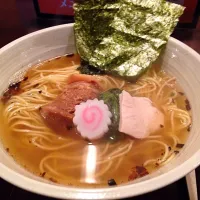 Snapdishの料理写真:藤沢   ラーメンそよ風  極み煮干し塩ラーメン🍴|youさん