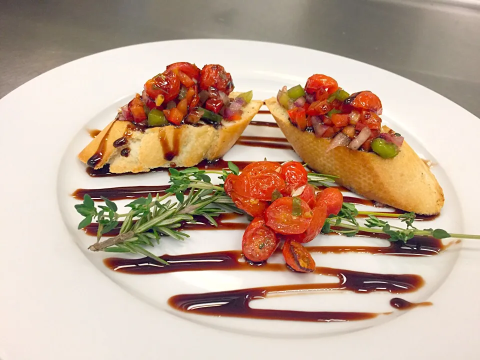 Snapdishの料理写真:Sweet pepper Bruschetta, with a Balsamic glaze|james vallesさん