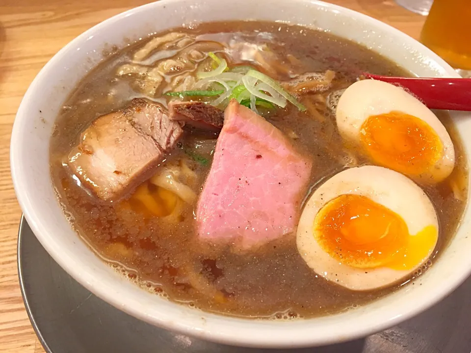 麺や 七彩 八丁堀店の喜多方らーめん（煮干）
http://tabelog.com/tokyo/A1302/A130202/13184399/|TonyYamadaさん