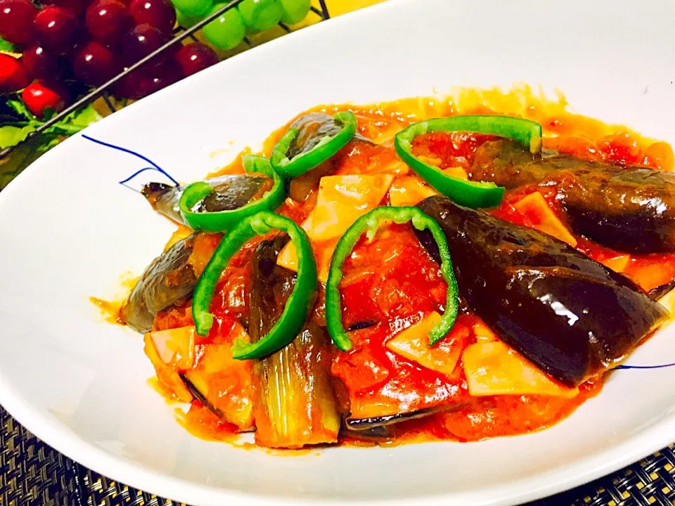 Eggplant with tomato sauce|Mari 🍽さん