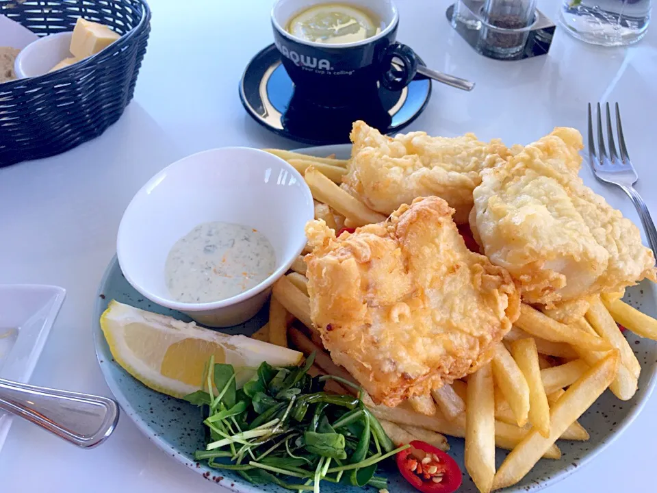 Iceland fresh cod fish & chips|HLさん