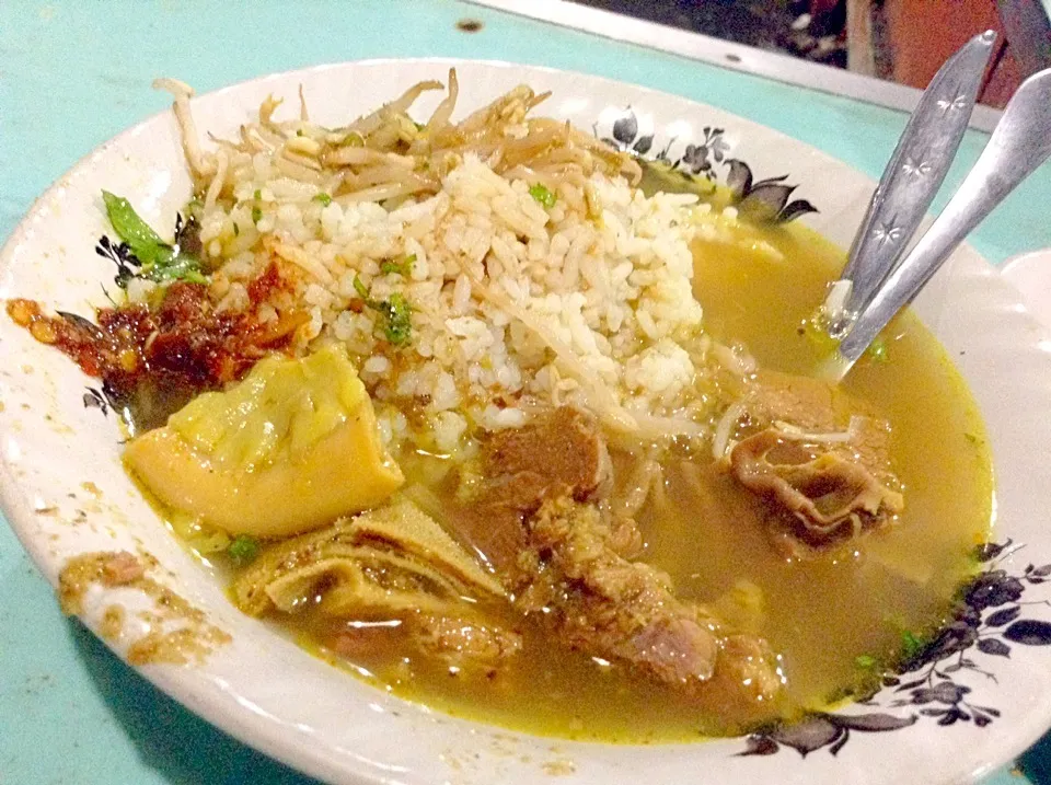 Soto Daging|Bambang Budiono Tjioさん