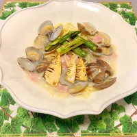 Snapdishの料理写真:クラムチャウダー仕立て春野菜パスタ|あさん