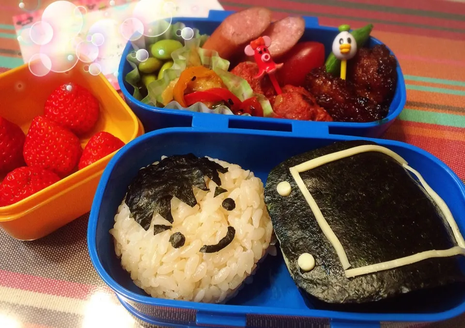 息子の幼稚園弁当💕
卒園まであと少し💕
小学校でも頑張れ‼️
ランドセルおにぎり💕|Tsukiさん