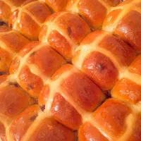 Snapdishの料理写真:Hot cross buns|Utako Tannerさん