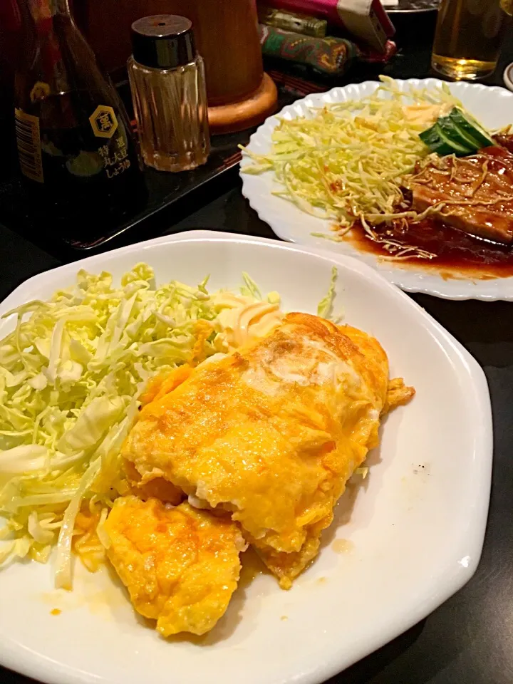 Snapdishの料理写真:深夜食堂のオムレツとトンテキ|Masakoさん