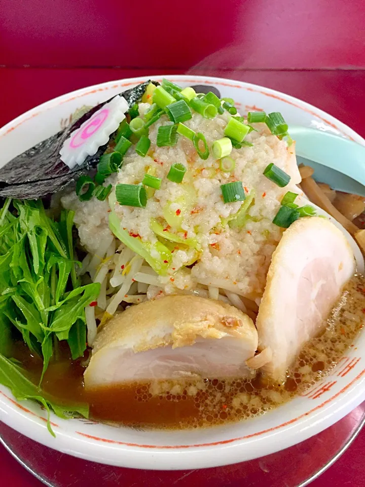 今日のランチ どっかんDX🐷
二郎系インスパイア🍜|NOMU'S キッチン🍳さん