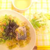 Snapdishの料理写真:春一番yellowパスタ&サラダ|はいさん