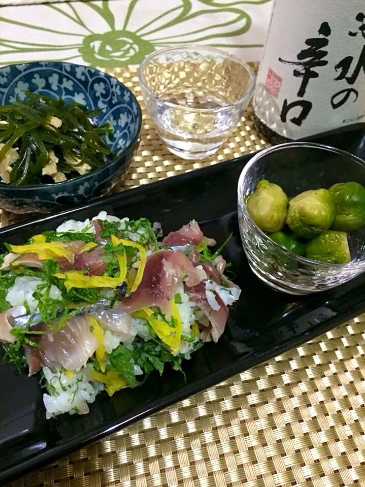 Snapdishの料理写真:鯖のちらし寿司   芽キャベツのおひたしと切り昆布の煮物|🌿ぴぴさん