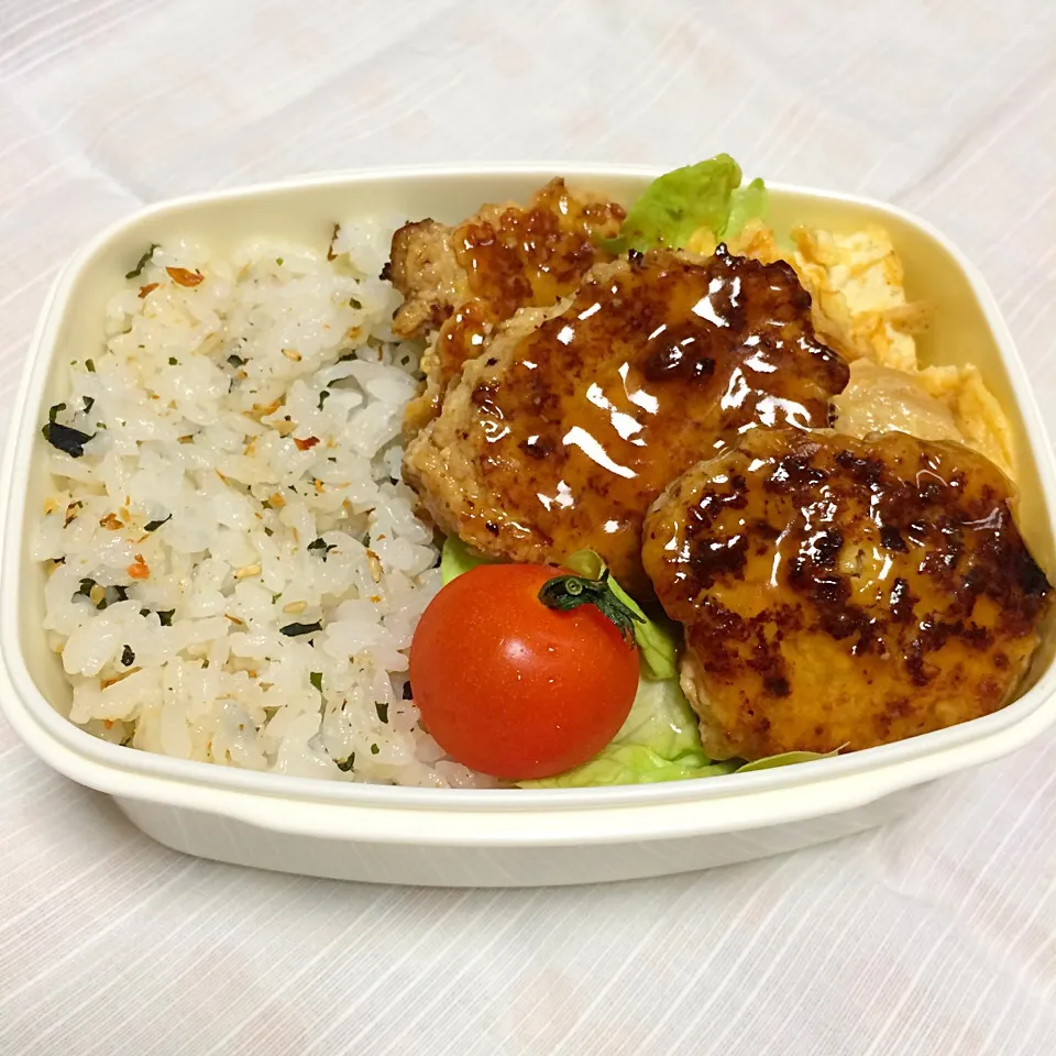 お弁当＊鶏つくね照り焼き、お豆腐のなめたけ卵とじ|ゆかりさん