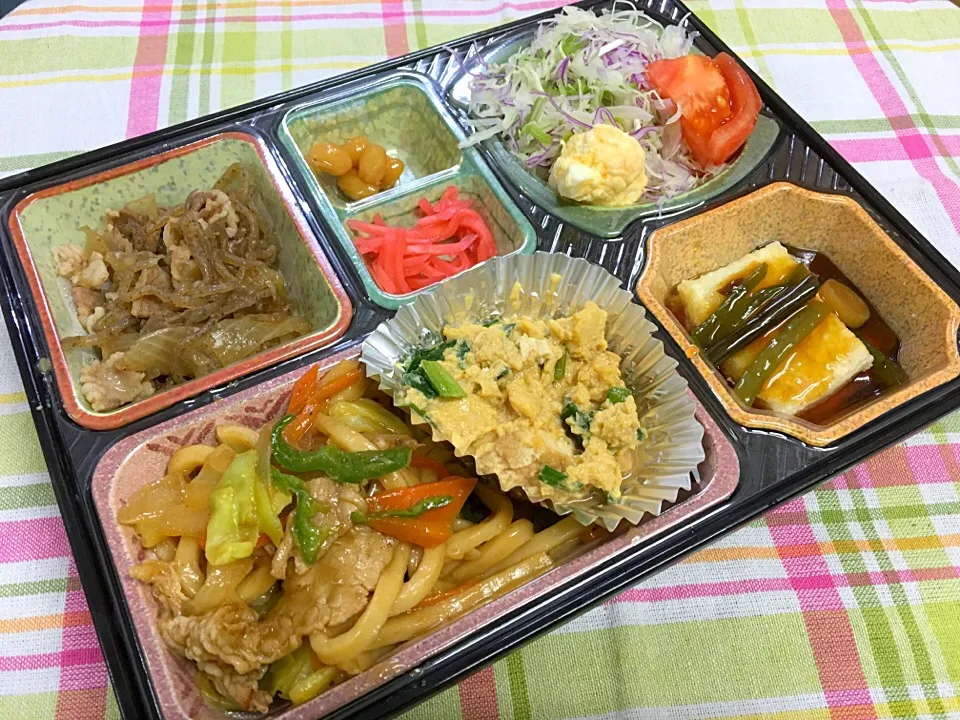 牛丼の具 日替わり弁当 豊川市宅配|Naokazu Kuritaさん