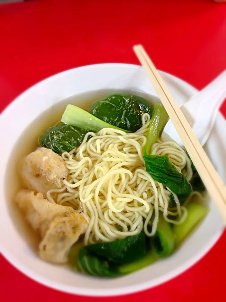 Hearty ramen with broth made from 6 types of vegetables and fruit|karen limさん