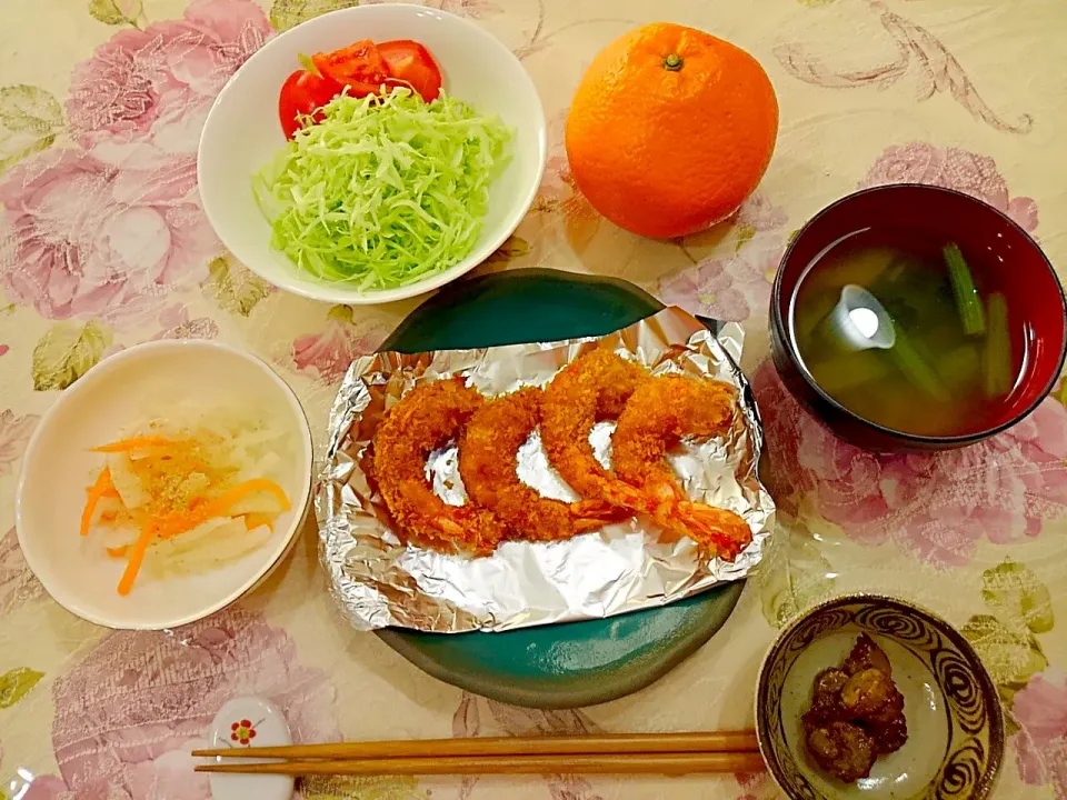 エビフライ🍤サラダ😄ナマス😌かりかり牛蒡|たえさん