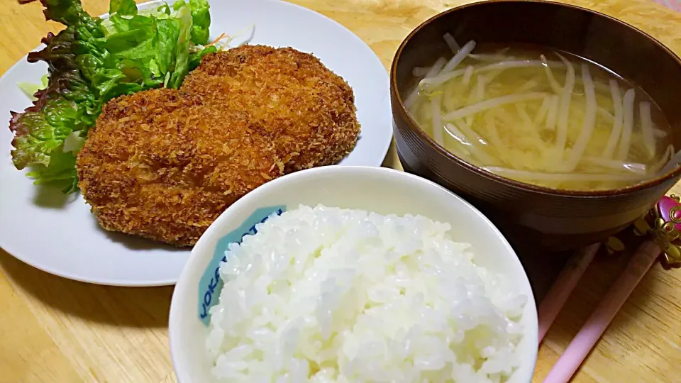 イカメンチ
もやしの味噌汁
ごはん
#夜ご飯|めぐさん