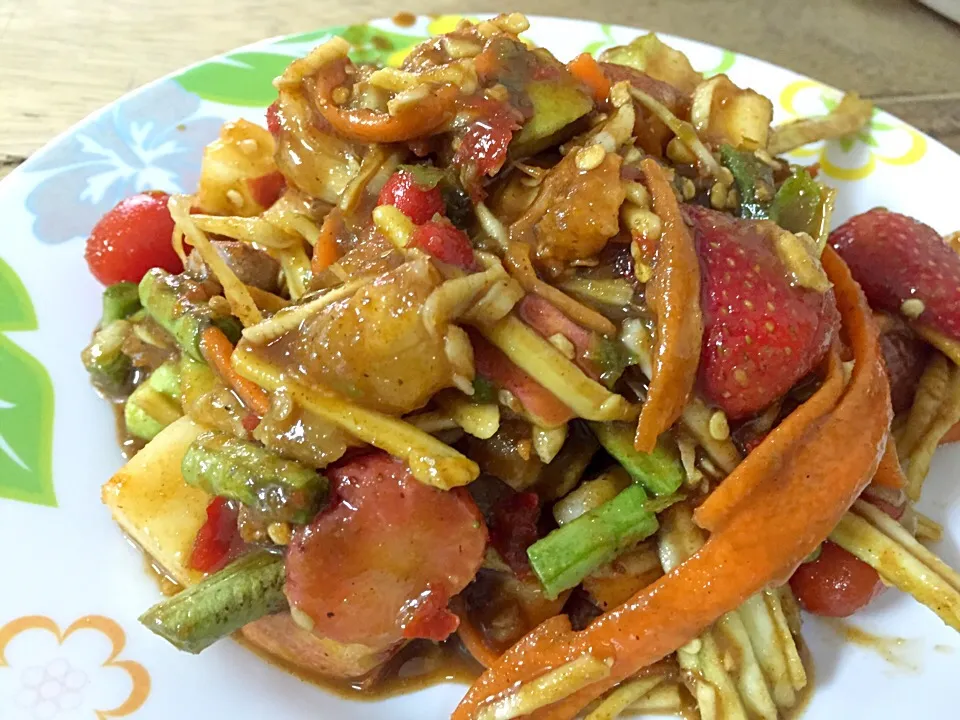 Papaya&strawberry salad|Watcharachai Changsomさん