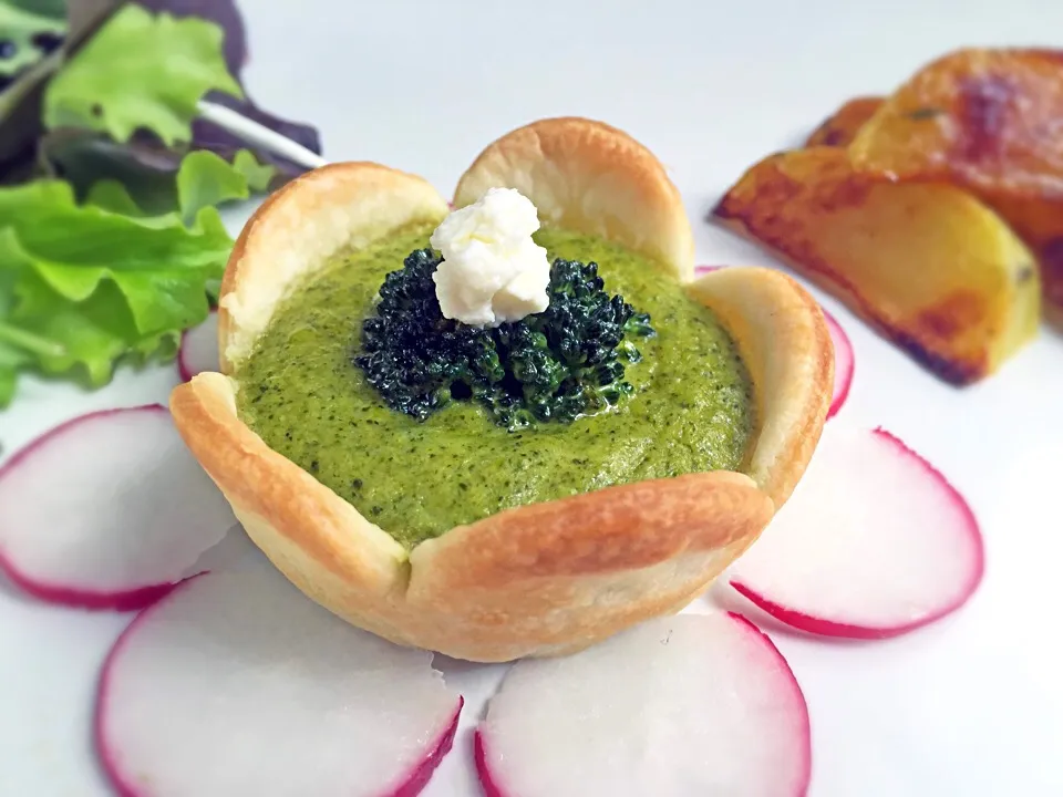 Pie with broccoli cream|laura giardinaさん