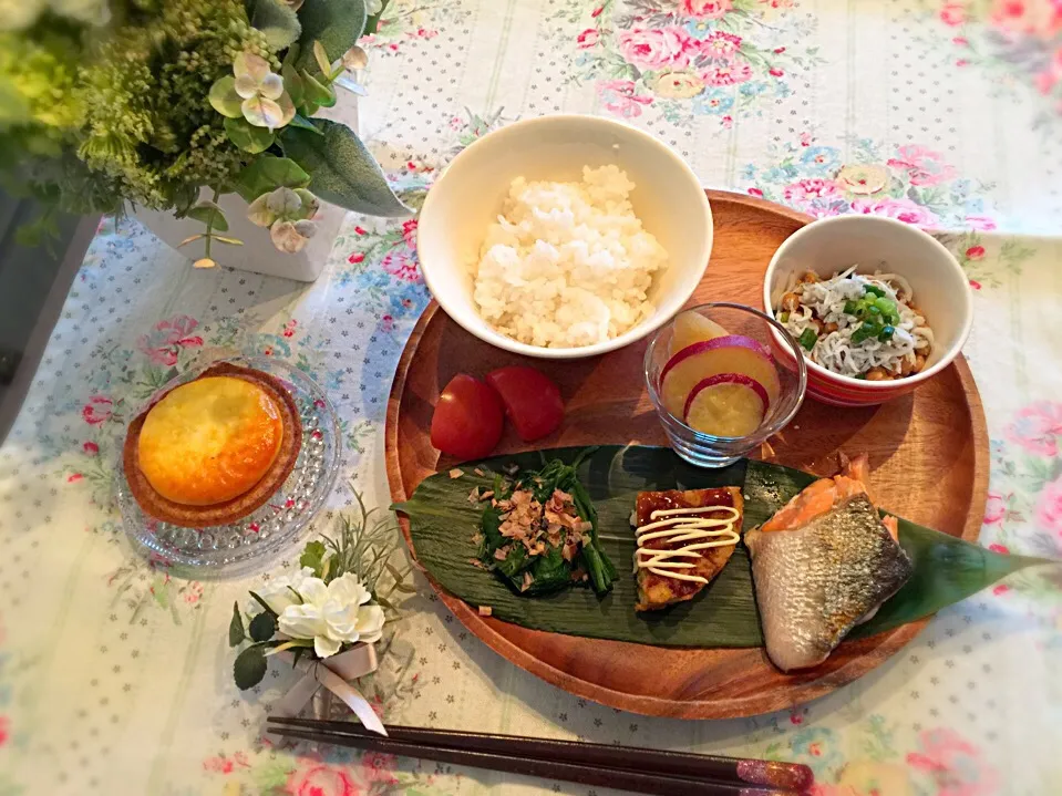 鮭  がんも  ほうれん草
シラス納豆
薩摩芋とりんご煮|Hitomiさん