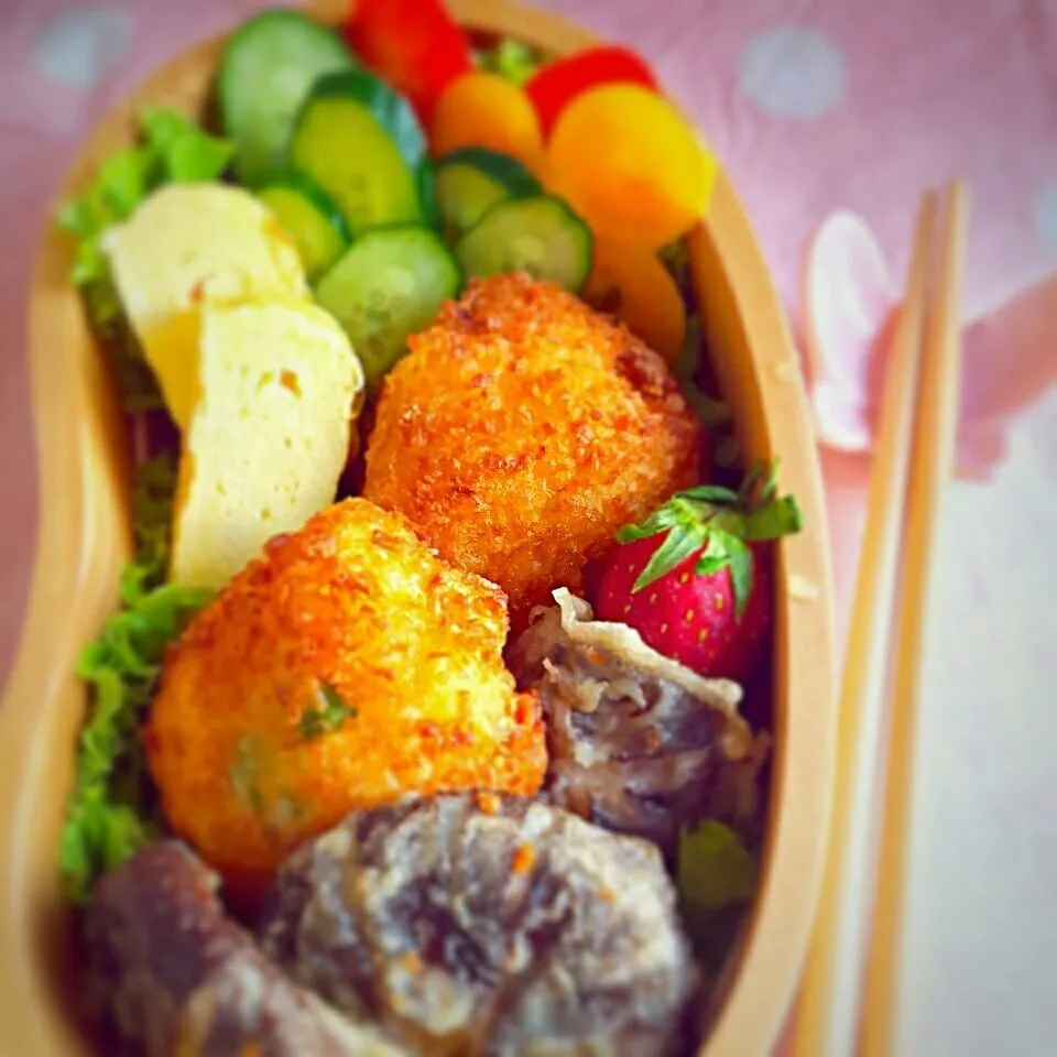 My colourful Wednesday bento in my new lovely bento lunch box|Chua Jeanさん