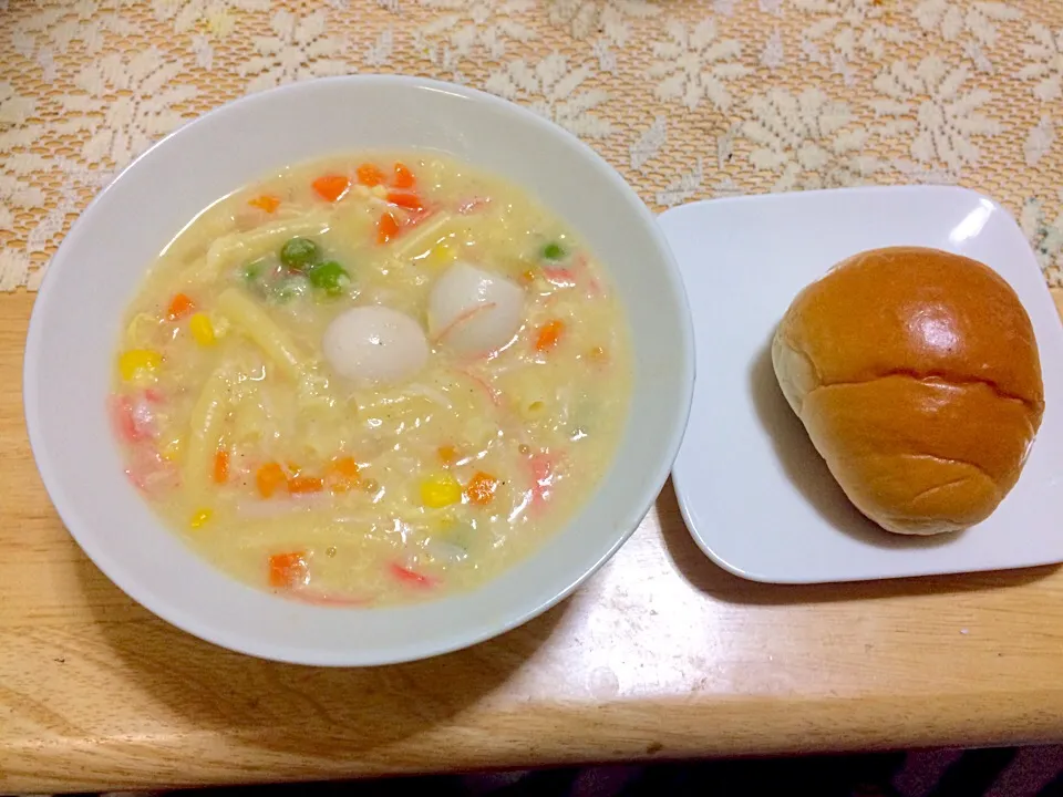 Crab and corn macaroni soup|エリカ❤️さん