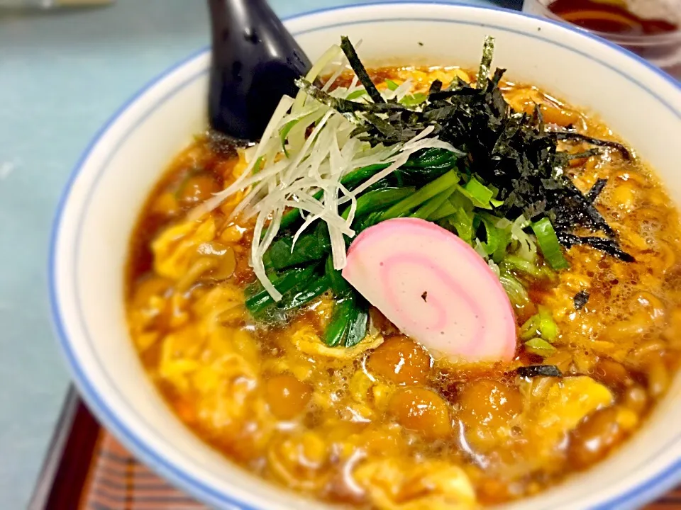 Snapdishの料理写真:☆今日の賄い☆ 3/9
納豆なめことじラーメン🍜|mamiさん