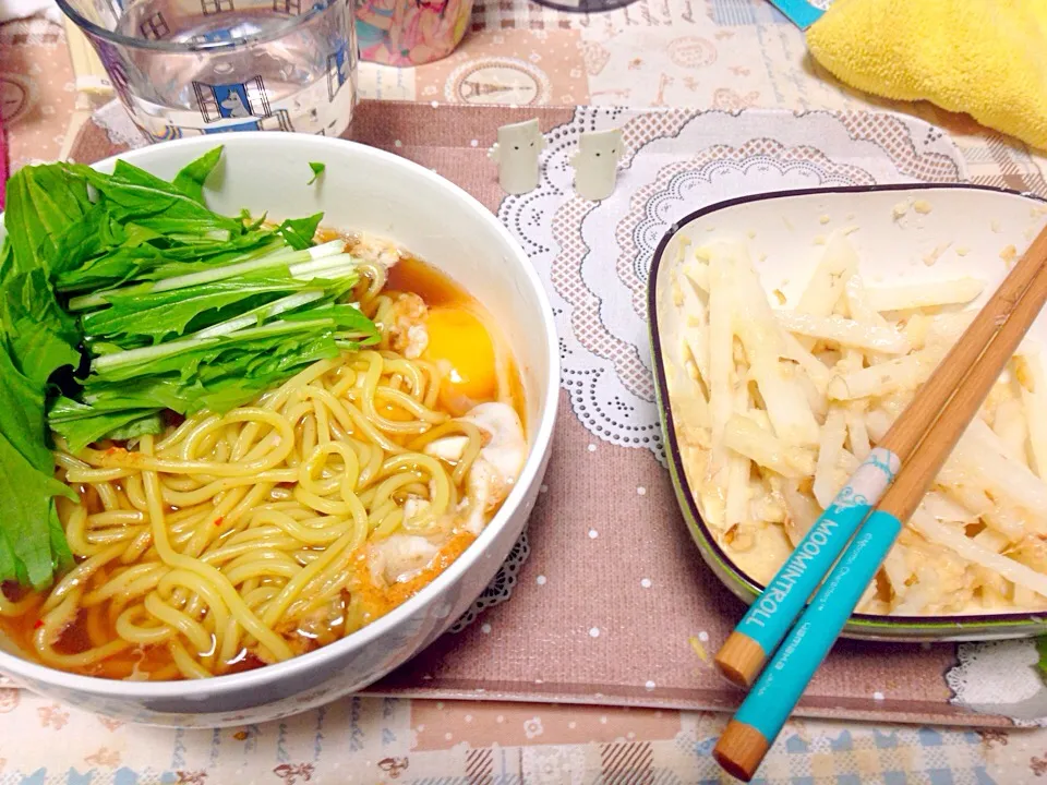 Snapdishの料理写真:夜！水菜のラーメンと大根ワサビサラダ。サラダうめ〜〜！|ご！さん