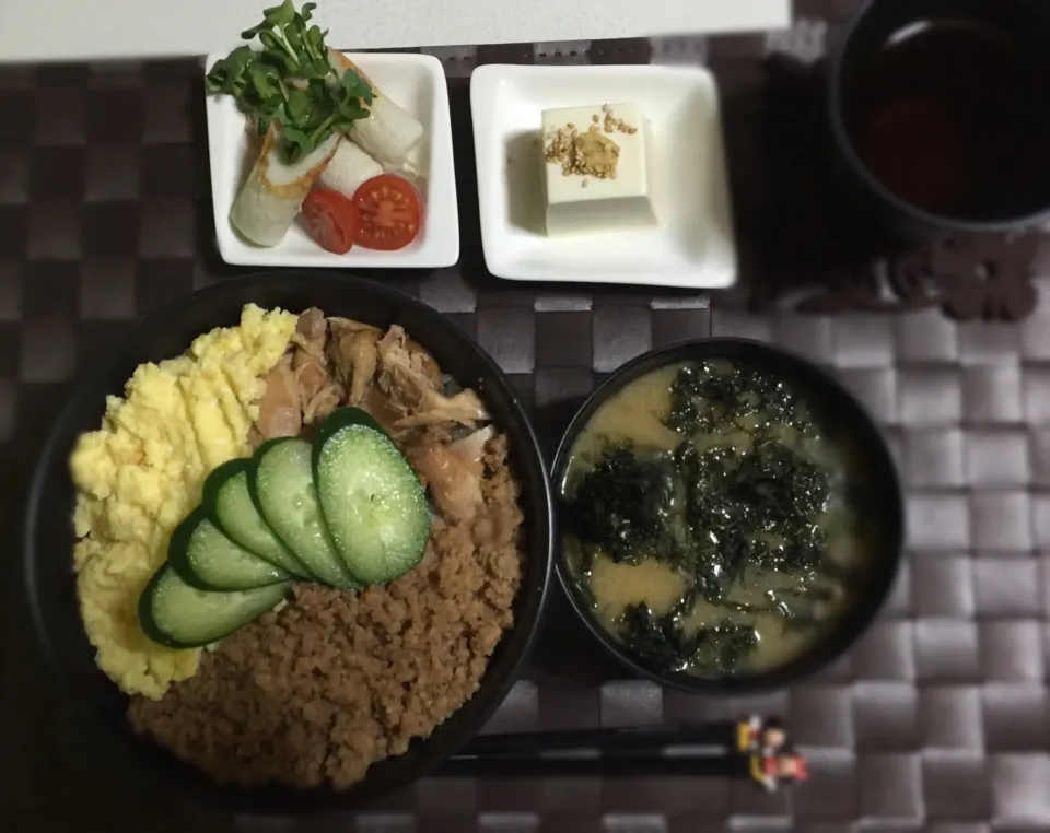 ３色丼|えみろさん