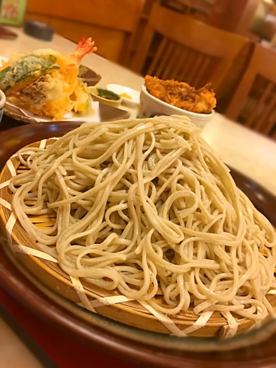 Snapdishの料理写真:重いかな
と
思いきや

足らん

天ぷら蕎麦…大関…1.5人前
ミニかつ丼…(^^)b|Satoshi Sakairiさん