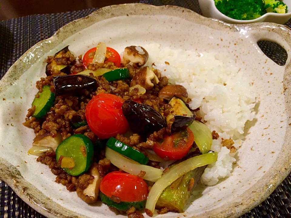 Snapdishの料理写真:野菜たっぷりドライカレー|Jun  Sakamotoさん