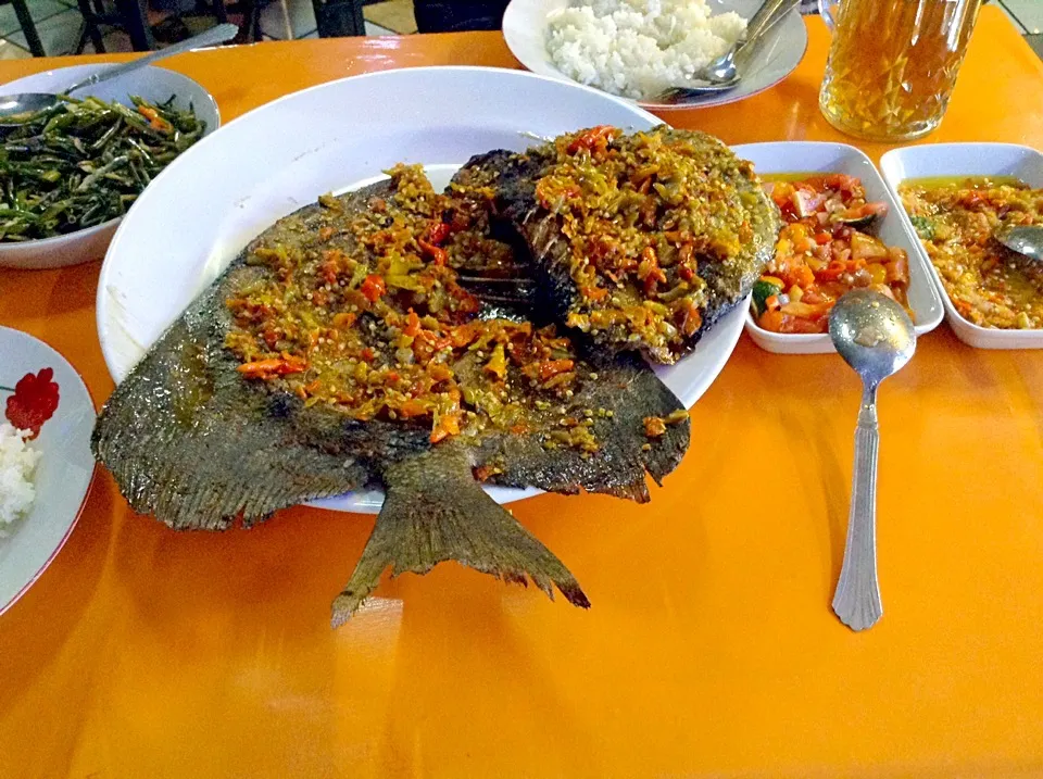 Ikan Bakar|Bambang Budiono Tjioさん