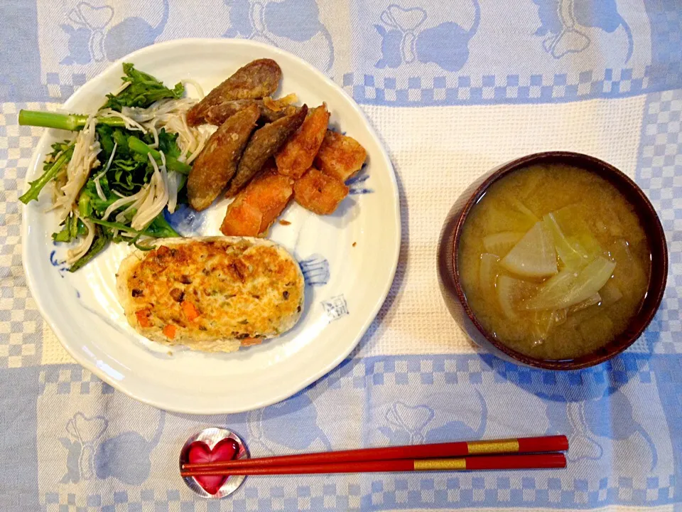 Snapdishの料理写真:ベジ料理♡豆腐ハンバーグご飯|みよさん