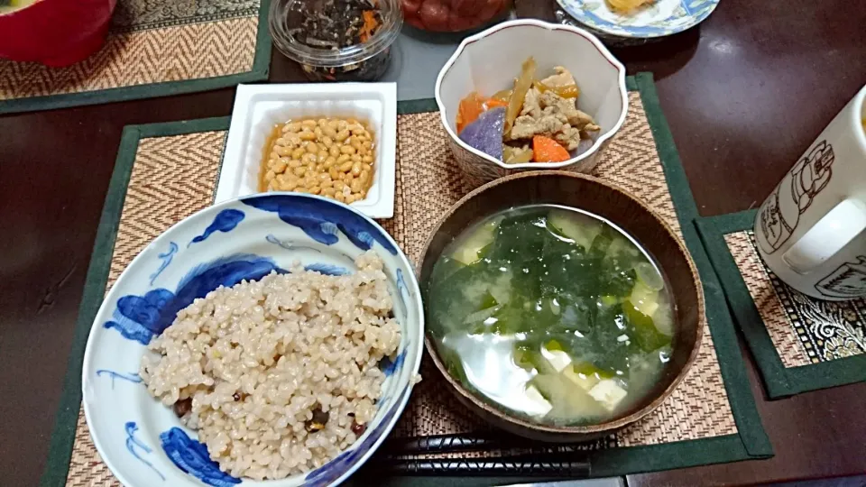 納豆&肉じゃが&ワカメと豆腐の味噌汁|まぐろさん