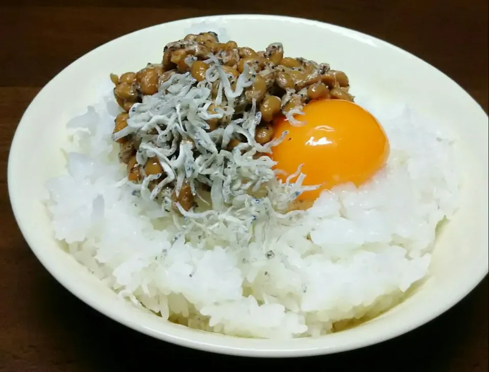 ゆかり納豆ごはん🍚|あらいぐまのしっぽさん