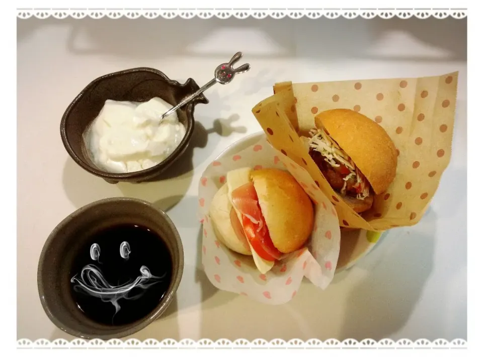 Snapdishの料理写真:朝ごぱんバーガー|きみちさん