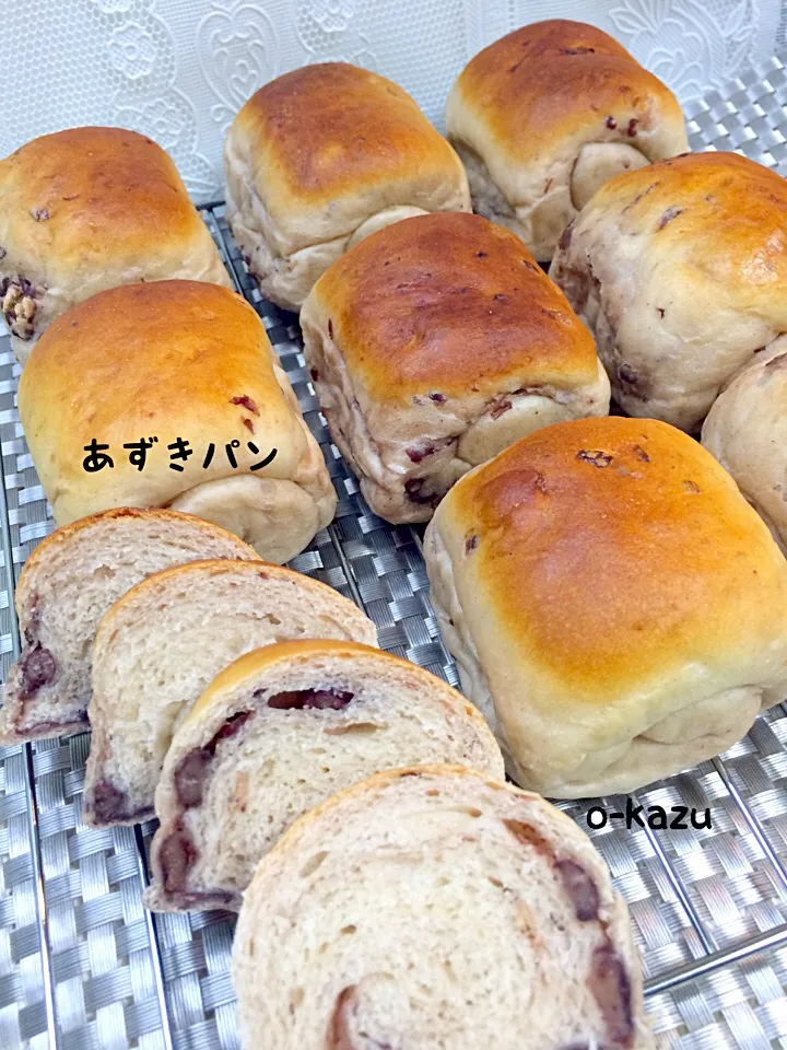 ばろんさんの料理 ふわあま〜♡栗入り・あんこ食パン♪
十勝フレッシュ100入り〜(*^o^*)の生地で、あずきパン完成✨手ごねで頑張りました😋|o-kazuさん