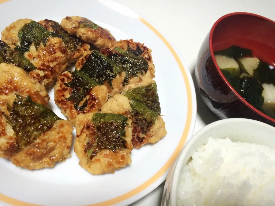 なめたけバーグ
麩とワカメのお吸い物|あいさん