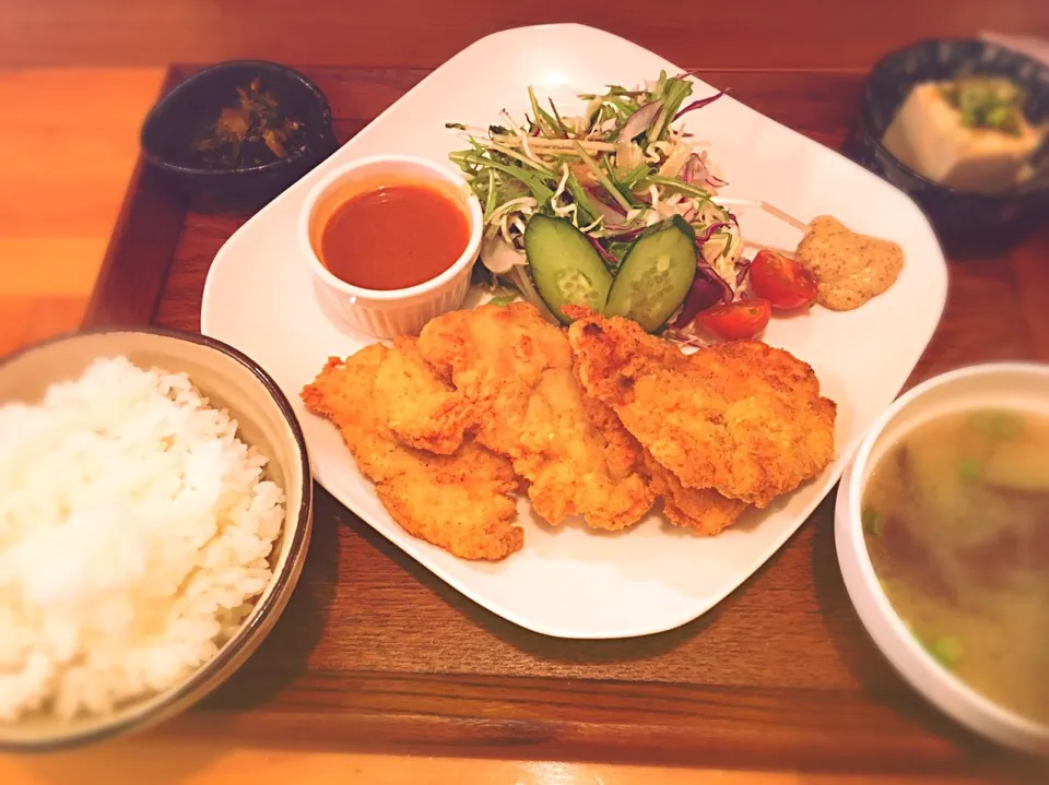 今日のお昼ごはんinとりごや
☆チキンカツ☆|ラララララさん