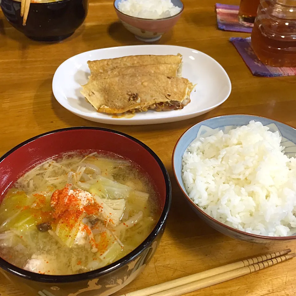 鶏肉団子とキノコとキャベツのみそ汁と大丸の総菜（洋食焼き）*\(^o^)/*|すかラインさん