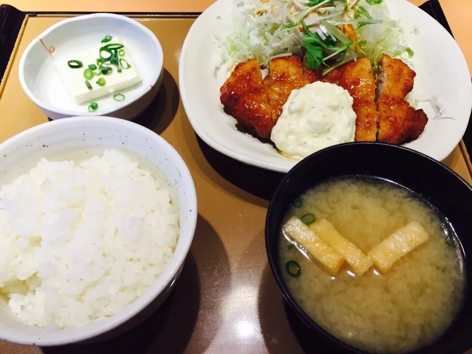 チキン南蛮定食！|ひだろまりかさん