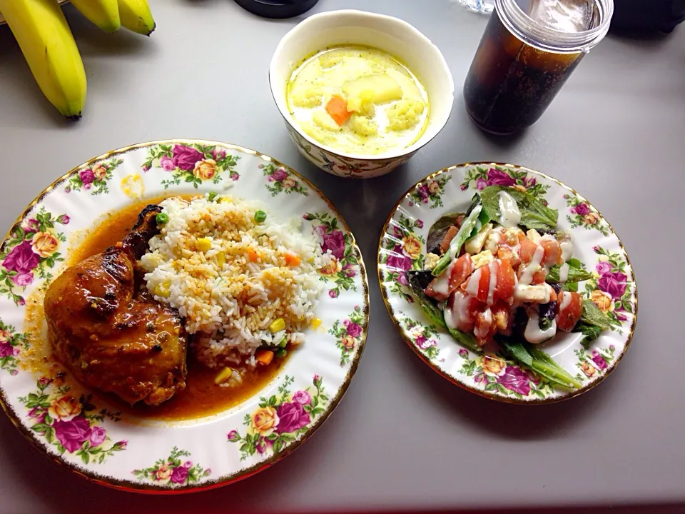 Curry baked chicken with rice , Cauliflower soup and tomato avocado feta salad.|CookingWithLoveさん