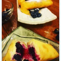 Fried Blueberry Cheesecake Rolls|Recipe Nomadさん