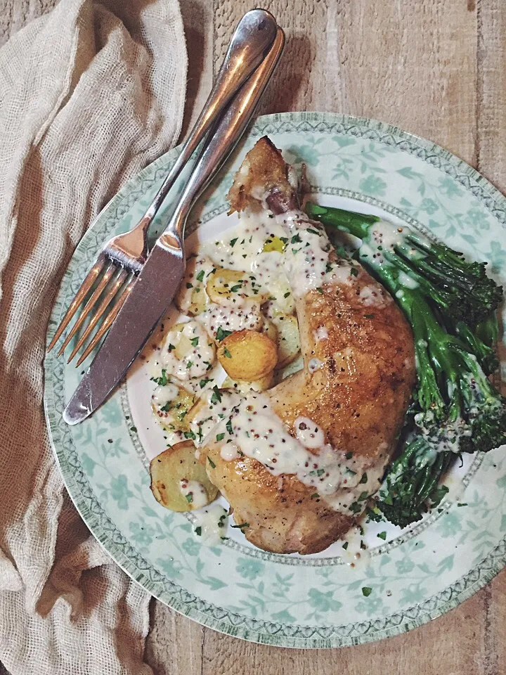 Chicken leg confit with potato,broccolini and grain mustard sauce|rick chanさん