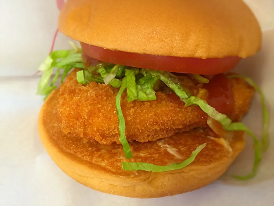 ホットチキンバーガーです|Osamu Iijimaさん