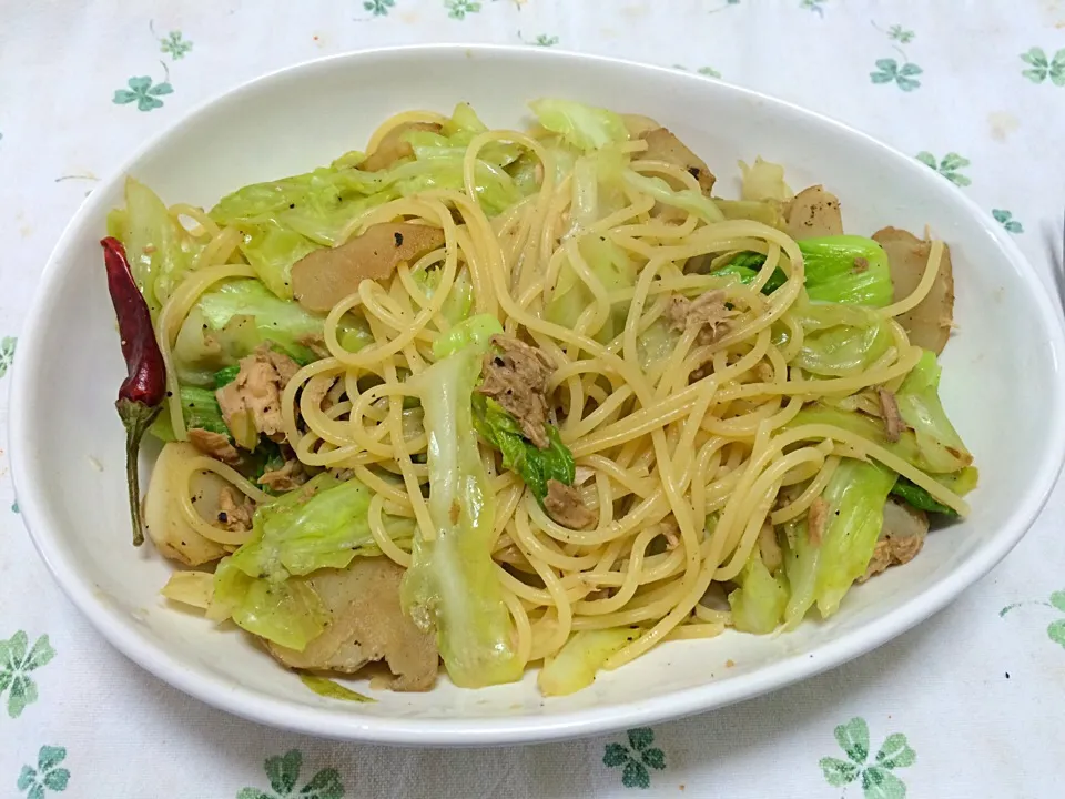 キャベツと茎白菜と菊芋のペペロンチーノ|こいちゃんの夫さん