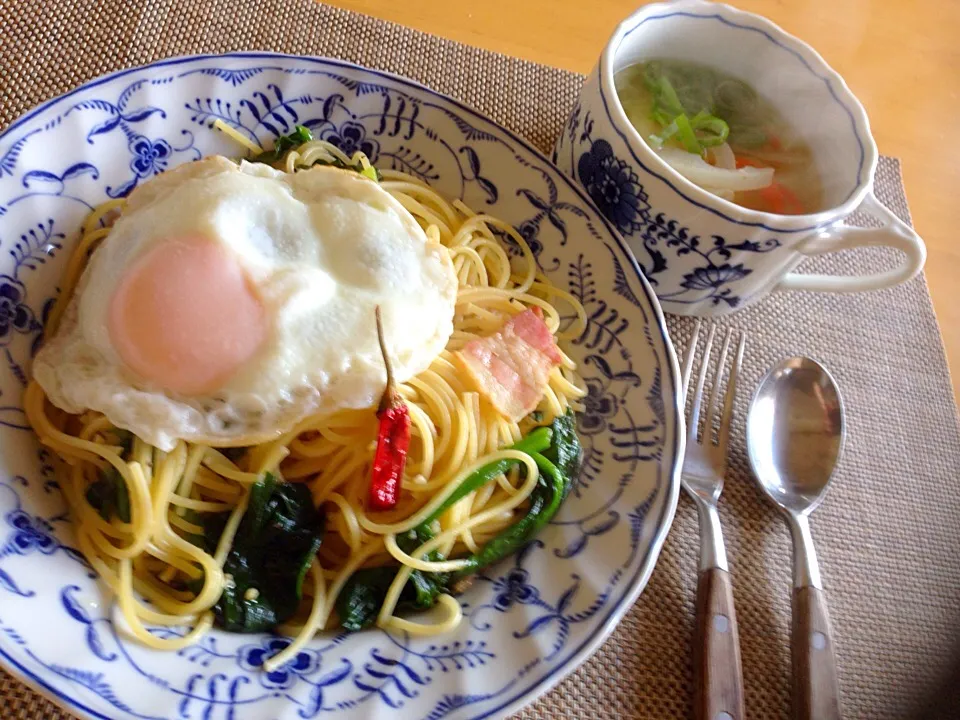 路地ほうれん草とベーコンのペペロンチーノ息子ランチ|愛ママさん