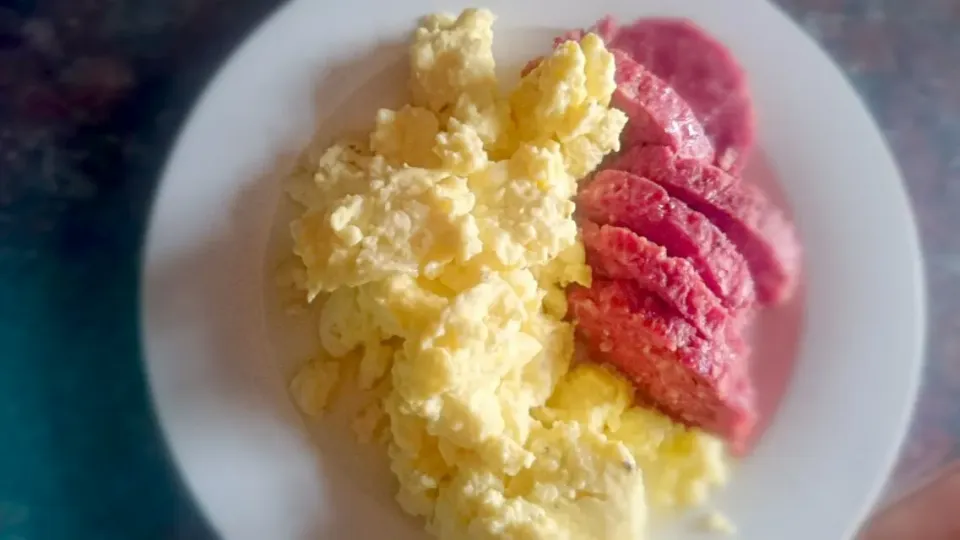 salami and scrambled eggs|Barberttさん