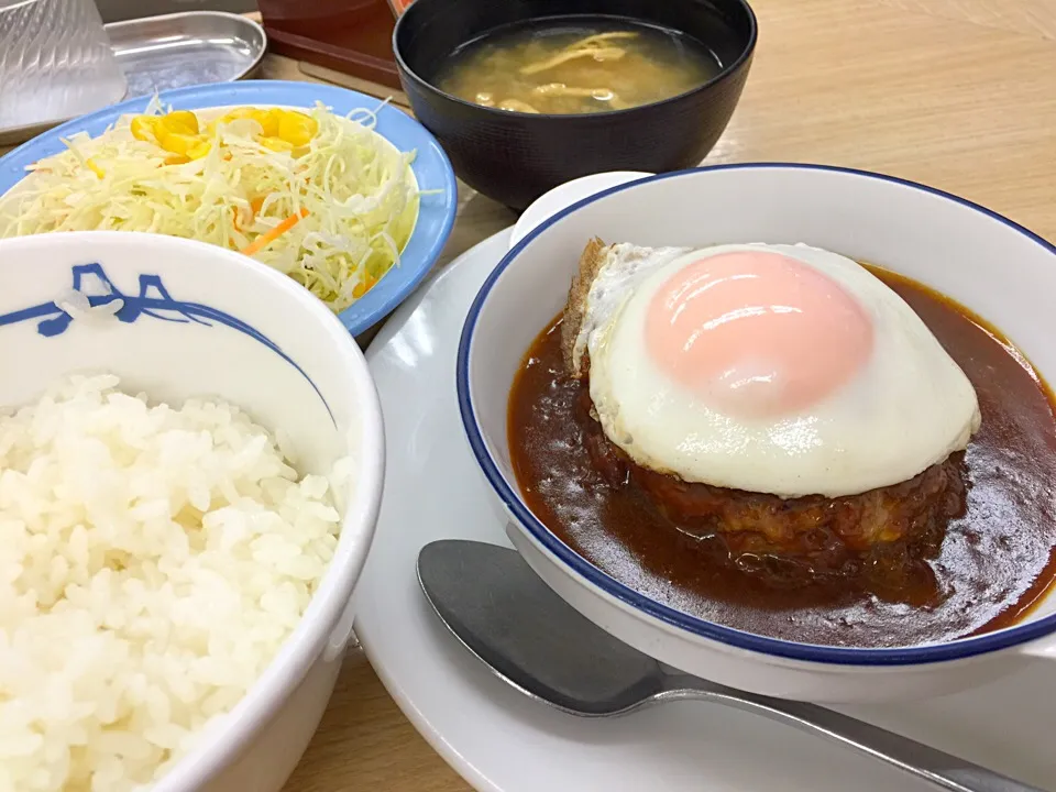 とろ〜りチーズが入ったデミたまハンバーグ定食|T. Wonderさん