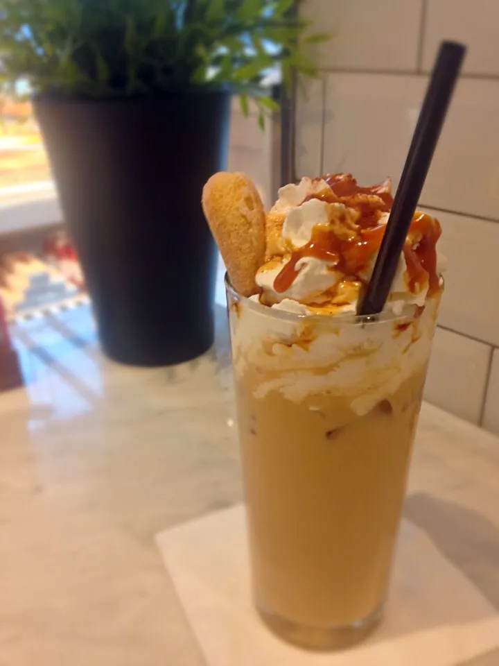 Iced Tiramisu Latte ☕️💕|pimonpakさん