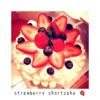 Snapdishの料理写真:strawberry shortcake🍓🍰