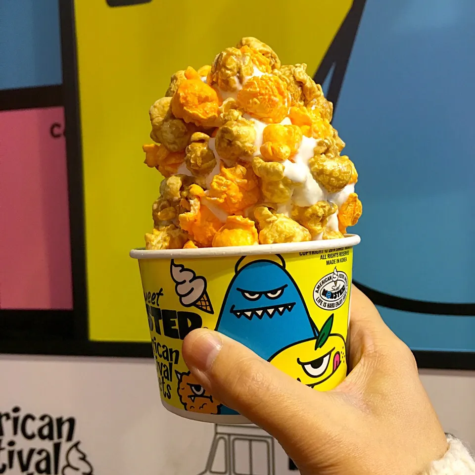 Sweet Monster cheese and caramel popcorn ice cream|キノコ🍄さん